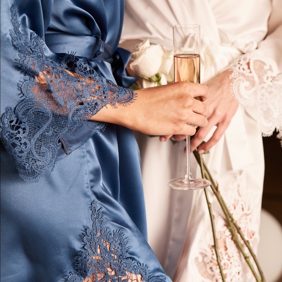 Champagne Lace Robe (Bridal‎ or Bridesmaid) OS NWT - Picture 3 of 6